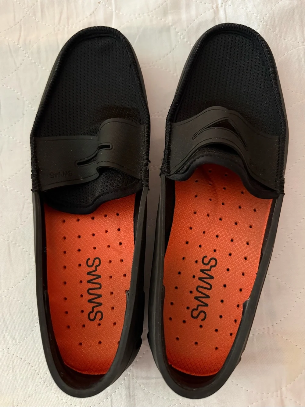 SWIMS Mens Penny Loafer in black, like new, water friendly sz 9.5